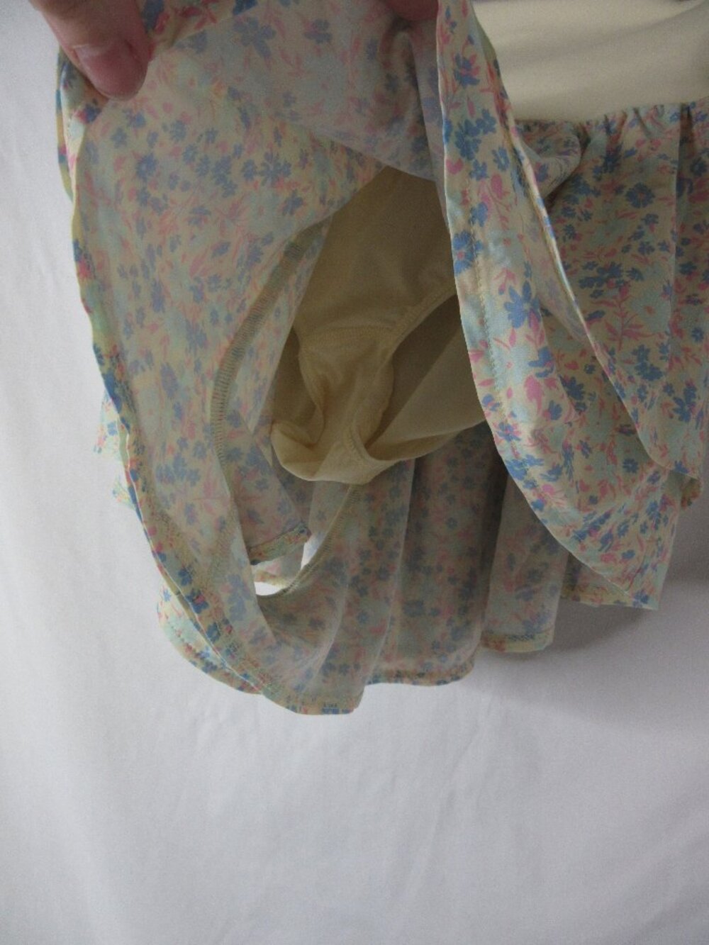 All in Motion Shorts High Rise Butter Yellow Floral and Top 2 pc Size XS NWT - Picture 6 of 11